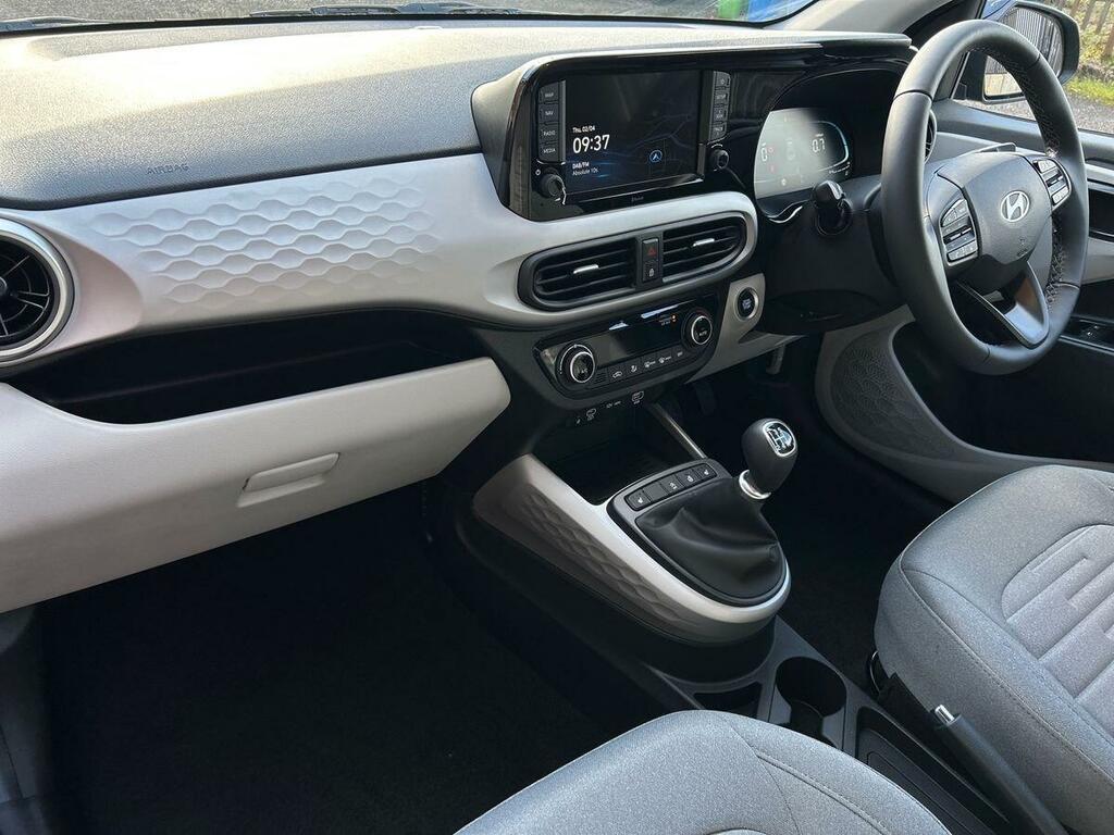 Hyundai I10 1.0 Premium Hatchback Euro 6 S PE26LYA Black #2