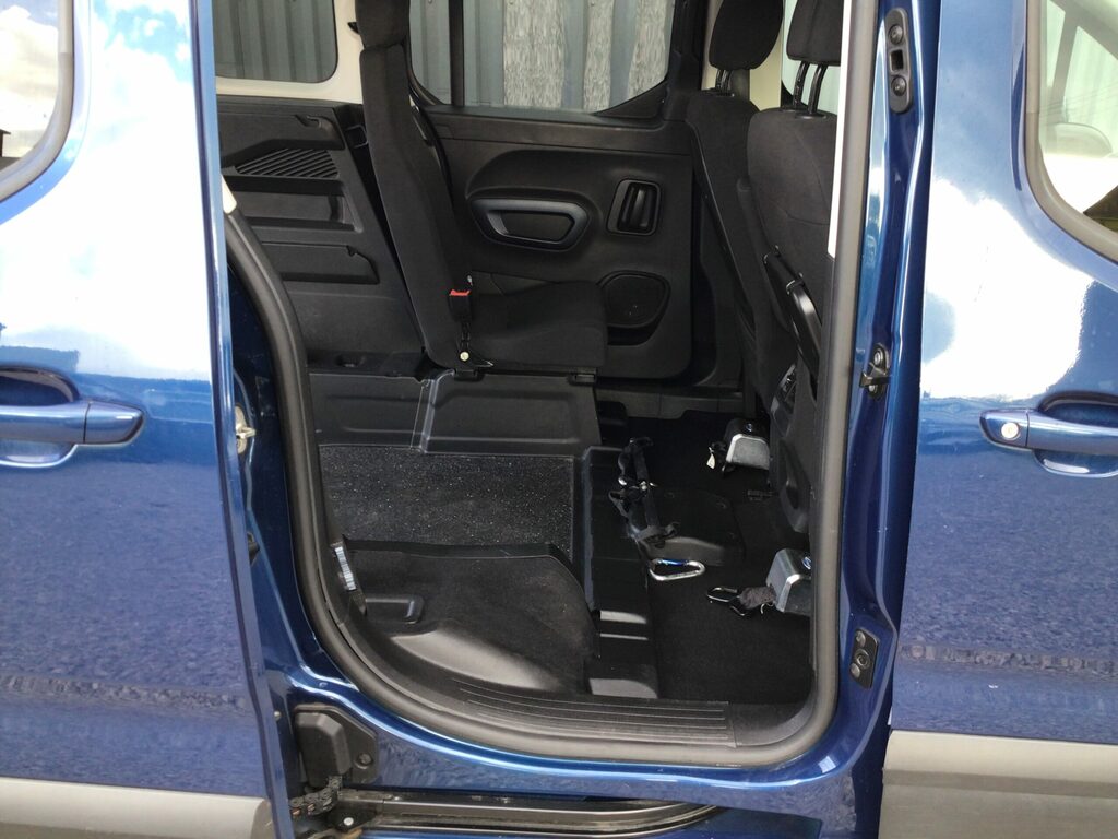 Peugeot Rifter Horizon 1.5 101 Bhp 3 Seat One Owner Fsh SF70KLV Blue #5