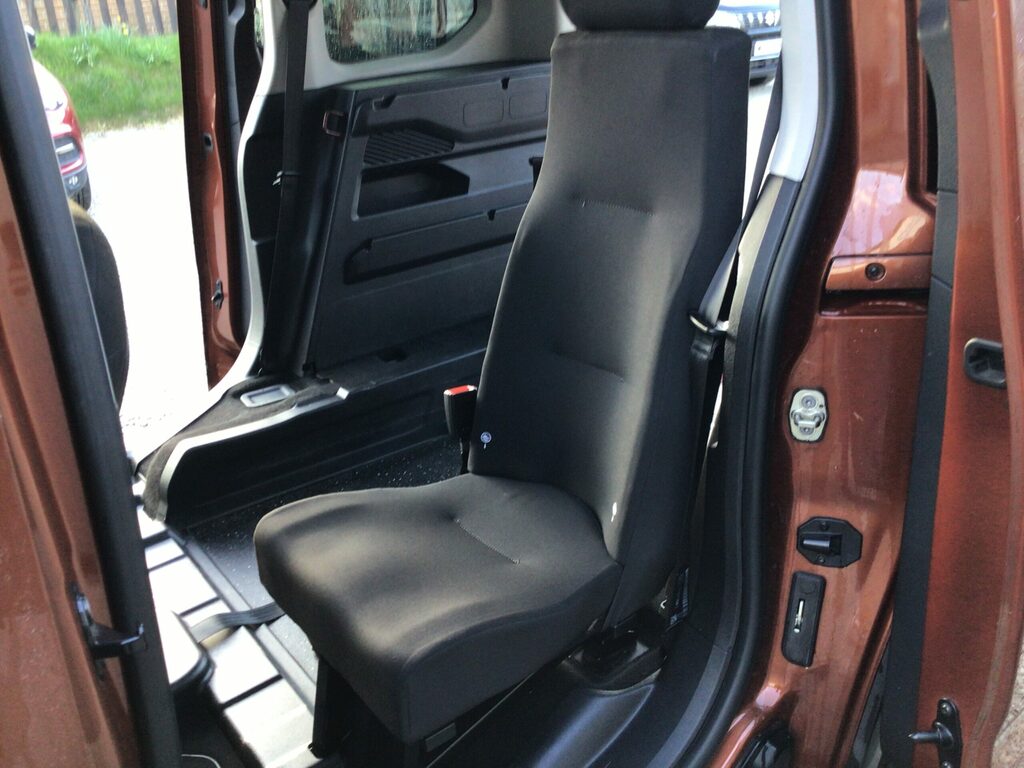 Peugeot Rifter Horizon 1.5 101 Bhp 3 Seats Only 44 446 M SF19CKV Brown #5