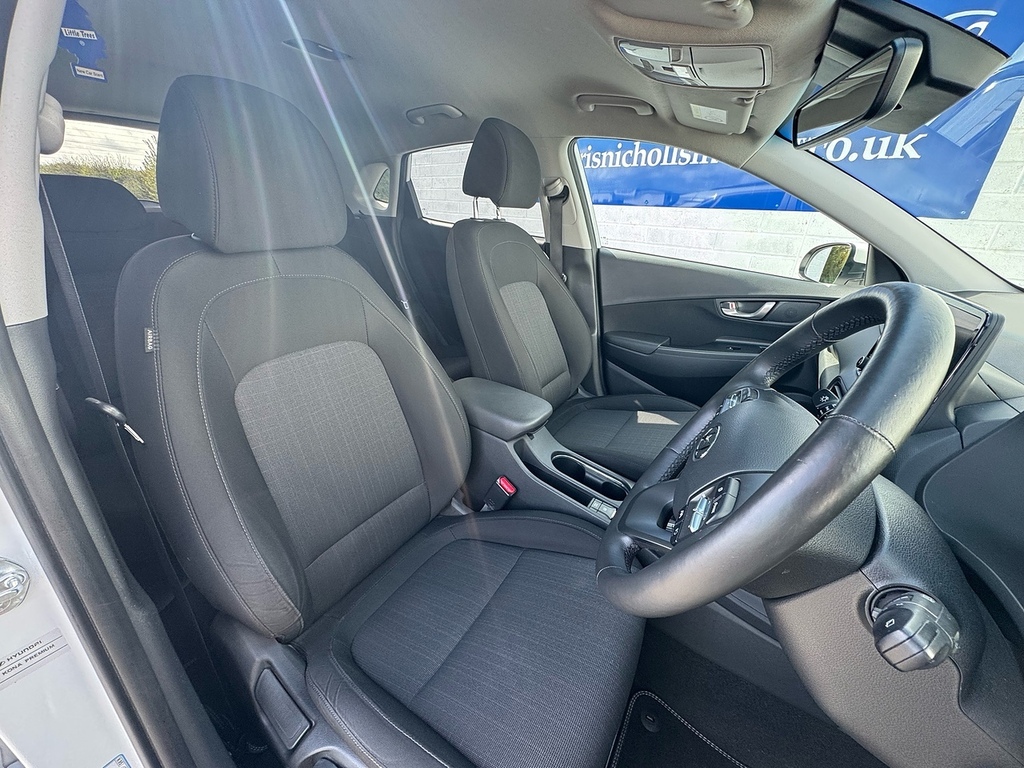 Hyundai Kona T-gdi Mhev Premium YW21ENT White #3
