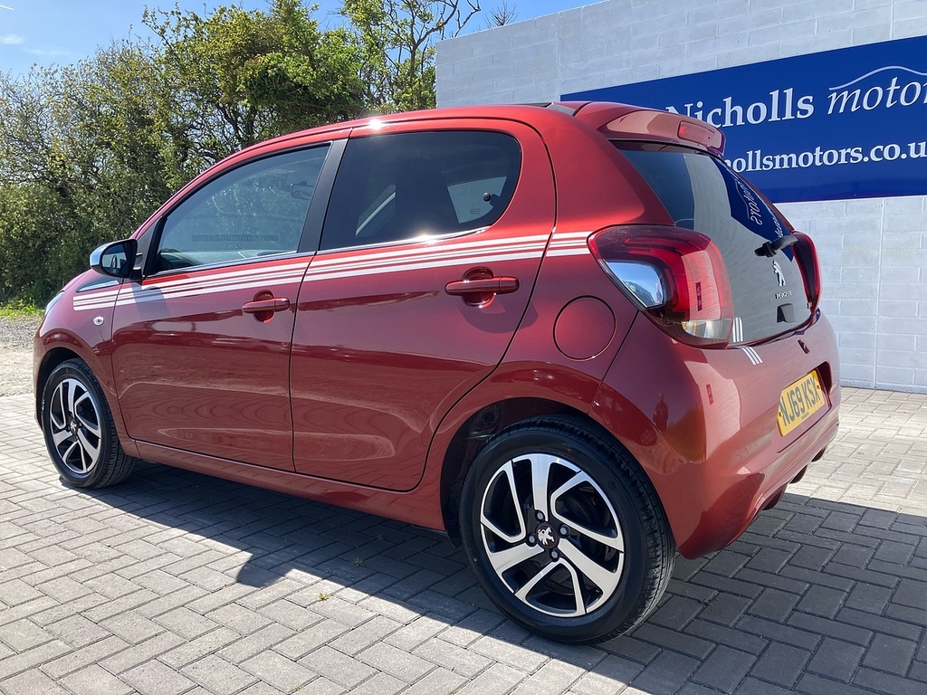 Peugeot 108 Collection Red #2