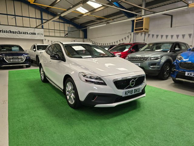 Volvo V40 Cross Country 2.0 D3 Pro Euro 6 S S White #5