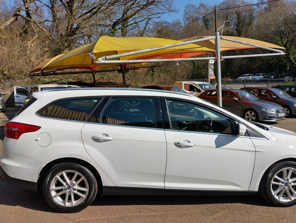 Ford Focus Zetec Tdci Estate YM15PXT White #4