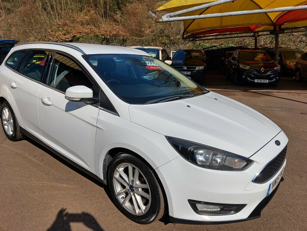 Ford Focus Zetec Tdci Estate YM15PXT White #3