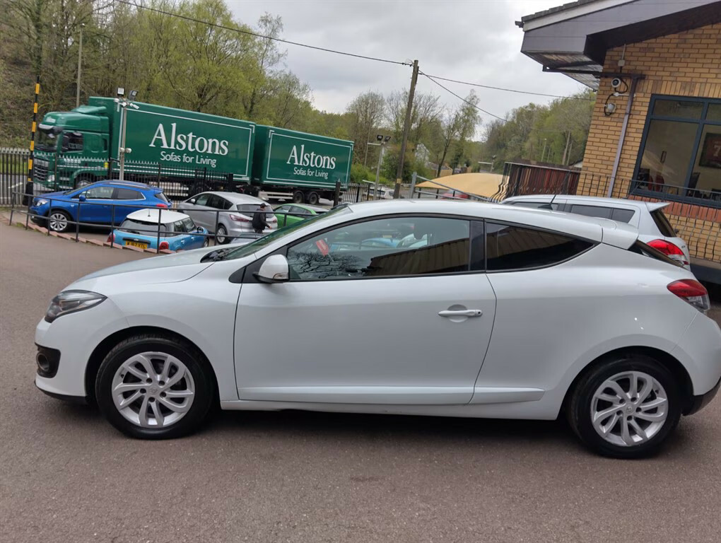 Renault Megane Dynamique Tomtom Energy Dci S S Coupe Manua BD14HAE White #4