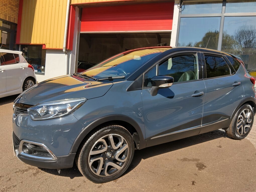 Renault Captur Signature Nav Dci Hatchback Black