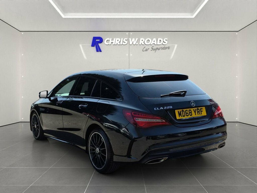 Mercedes-Benz CLA Class 2L Amg Line Night Edition Black #2