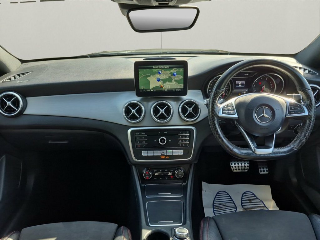 Mercedes-Benz CLA Class 2L Amg Line Night Edition Black #4