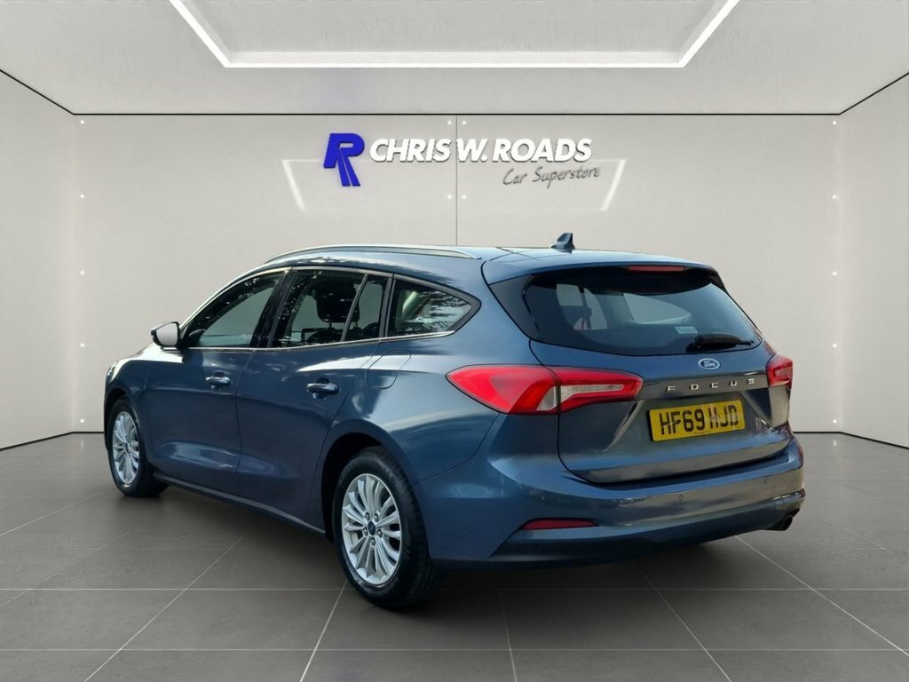 Ford Focus 1L Titanium HF69HJD Blue #2