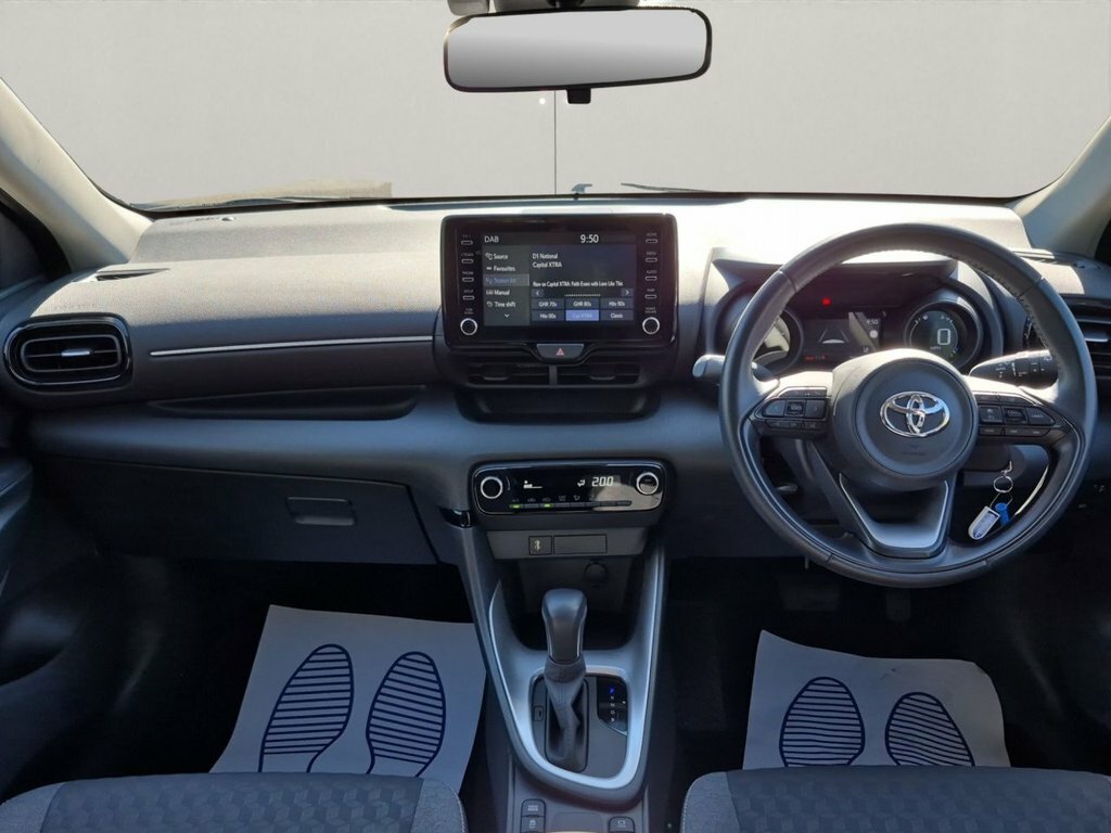 Toyota Yaris 1.5L Design LS72VLL Grey #4