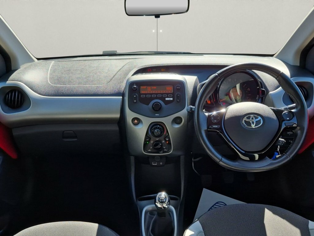 Toyota Aygo 1L X-play YR18BZM Red #4