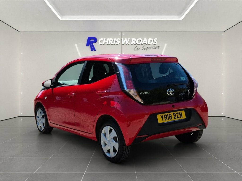 Toyota Aygo 1L X-play YR18BZM Red #2