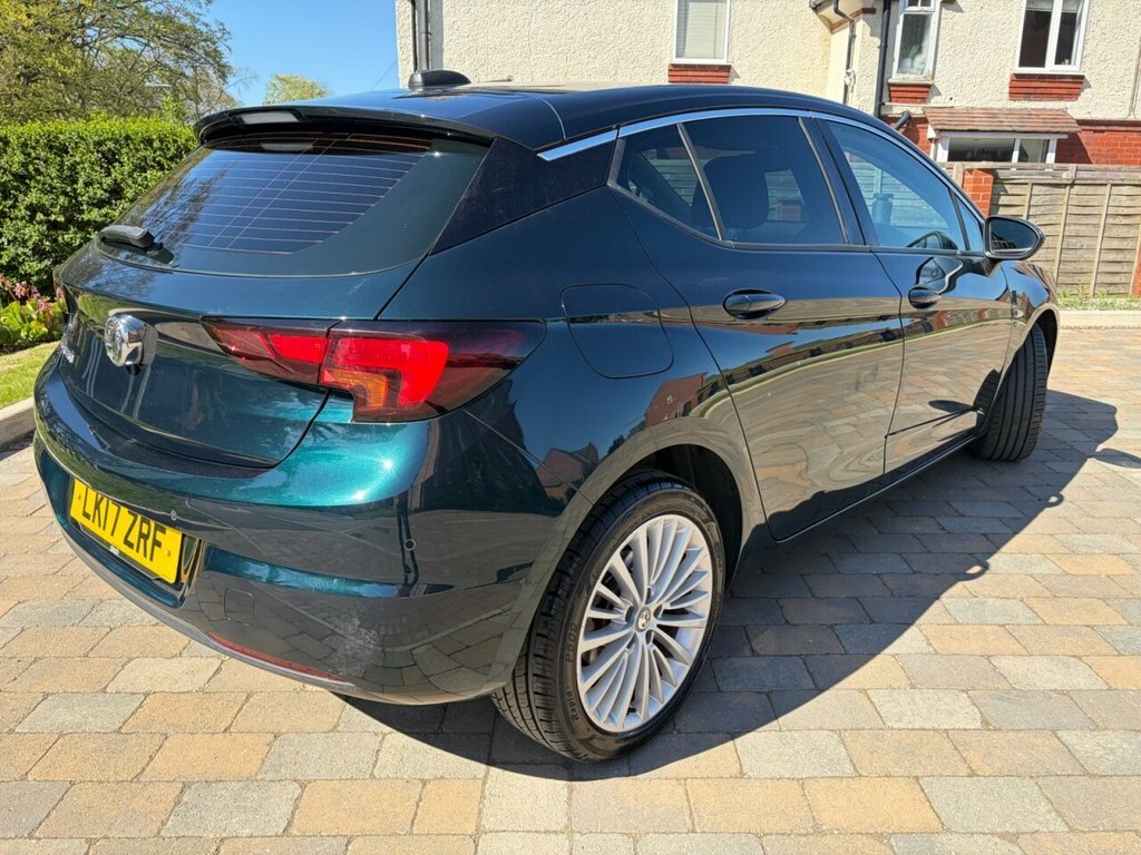 Vauxhall Astra 1.4L Elite LK17ZRF Green #4