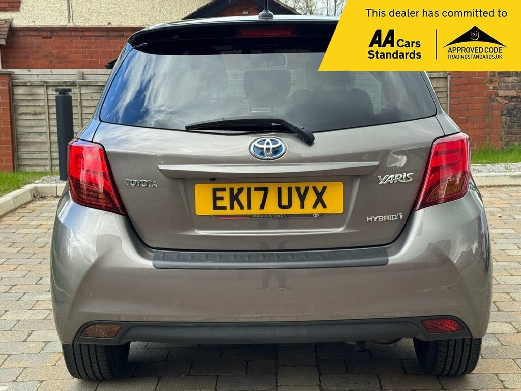 Toyota Yaris 1.5L Design EK17UYX Brown #4