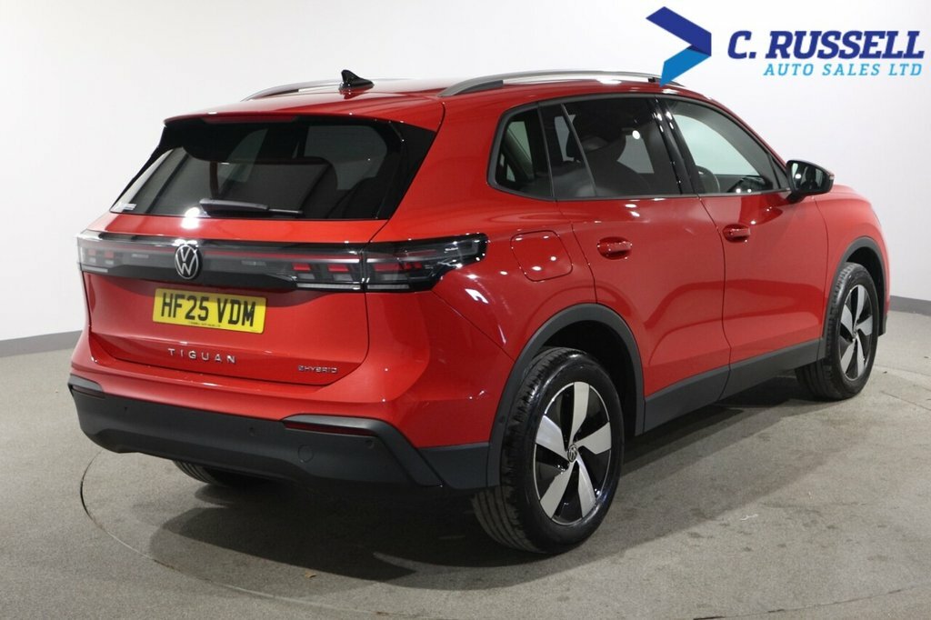 Volkswagen Tiguan 1.5L Match HF25VDM Red #5