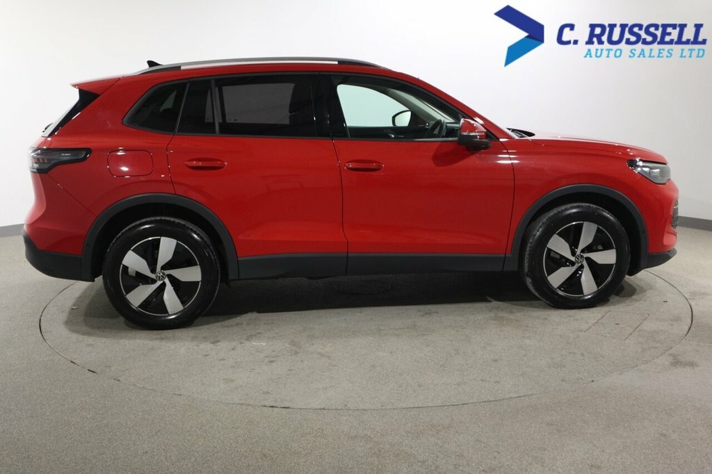 Volkswagen Tiguan 1.5L Match HF25VDM Red #4