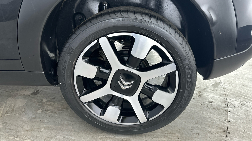 Citroen C4 Cactus  Black #25