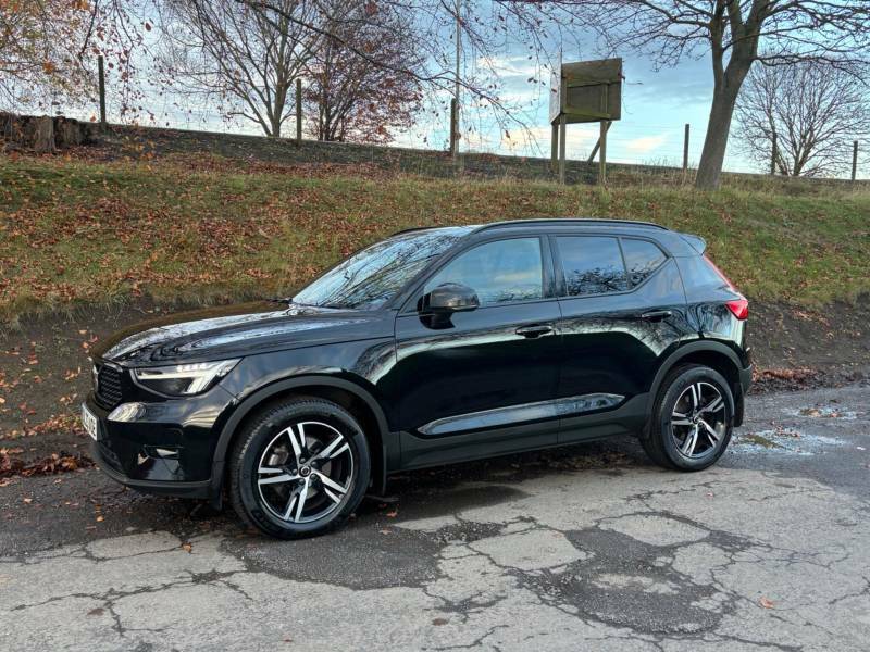 Volvo XC40 2.0 B3p Plus Dark - 2023 23 SL23AOE Black #4