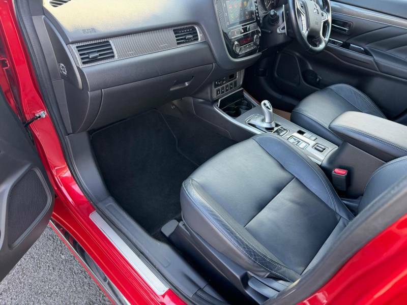 Mitsubishi Outlander 2.4 Phev 4H - 2018 68 Red #2
