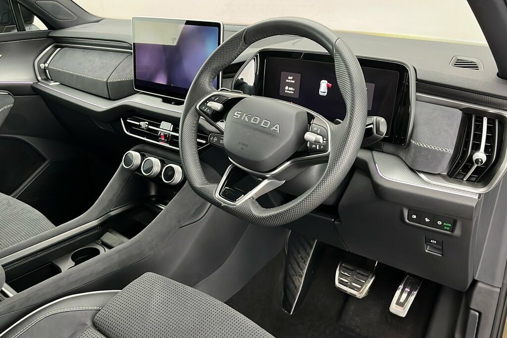 Skoda Kodiaq Sportline 7 Seats 1.5 Tsi E-tec 150 Ps Dsg KY75LZG Gold #6