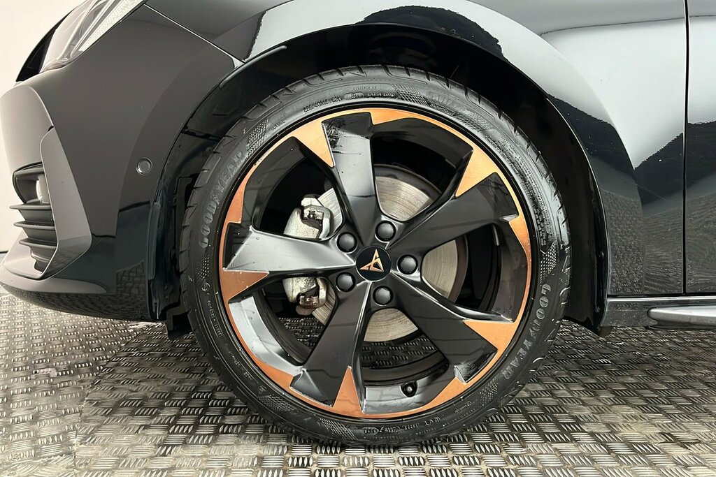 Cupra Leon V1 Design Edition 1.5 Etsi Evo Afv 150 7- LD74UOW Black #5