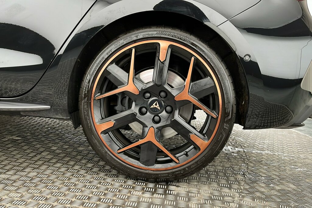 Cupra Leon Hatch Vz3 2.0 Tsi 300 7-Speed DK25XZD Black #5