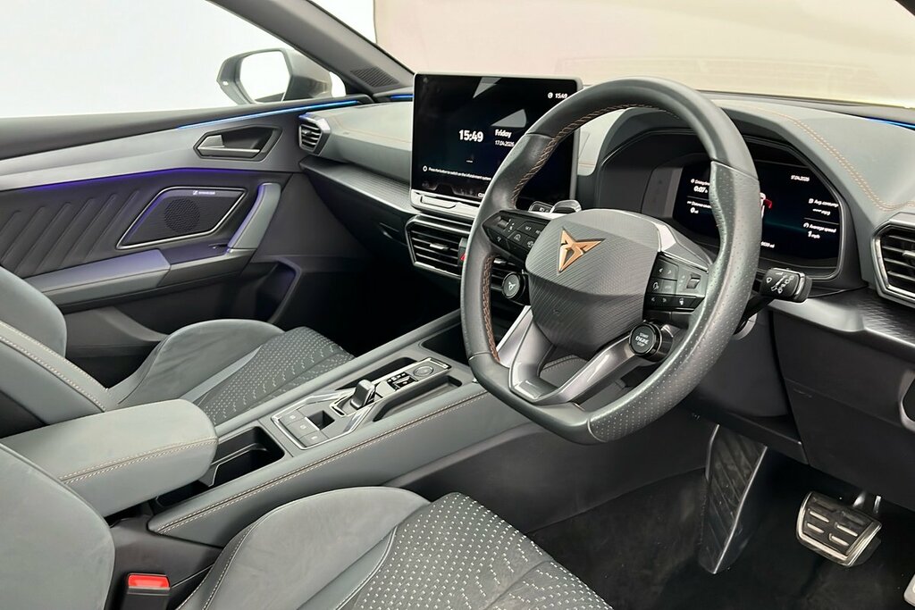 Cupra Leon Hatch Vz3 2.0 Tsi 300 7-Speed DK25XZD Black #6