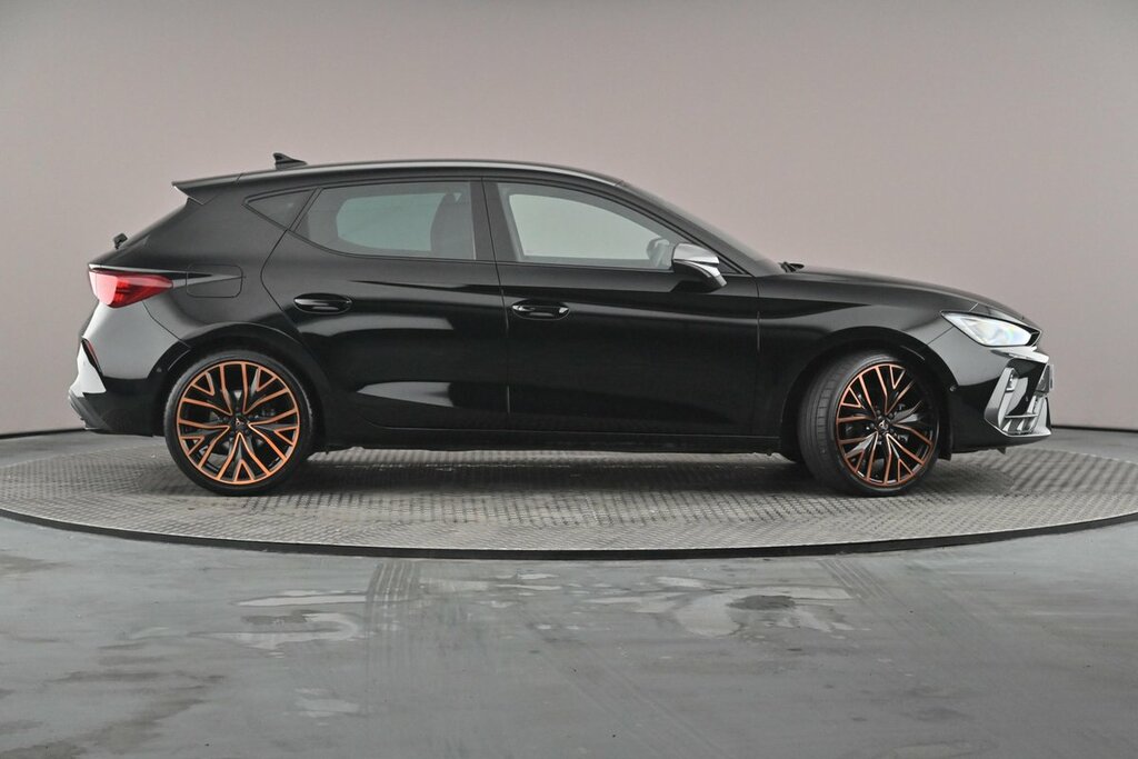 Cupra Leon Hatch V3 1.5 Etsi 150 7-Speed LC75OYV Black #4