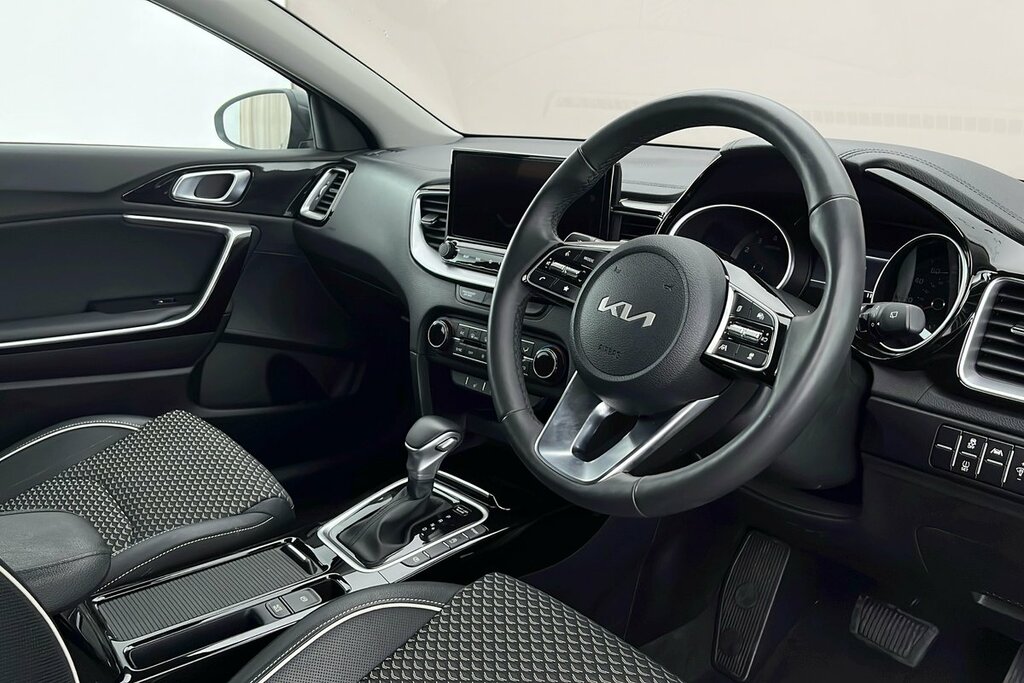 Kia Ceed 1.5 T-gdi 3 Sportswagon Dct Euro 6 Ss LD25WDV Grey #6
