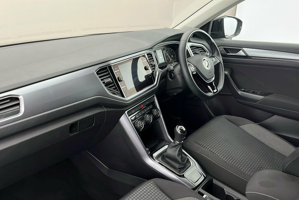 Volkswagen T-Roc Active 1.5 Tsi 150Ps Evo 6-Speed GL71NWT Black #2