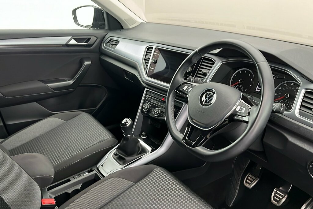 Volkswagen T-Roc Active 1.5 Tsi 150Ps Evo 6-Speed GL71NWT Black #6