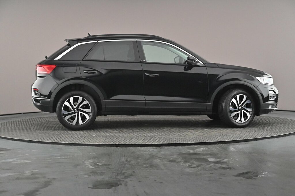 Volkswagen T-Roc Active 1.5 Tsi 150Ps Evo 6-Speed GL71NWT Black #4