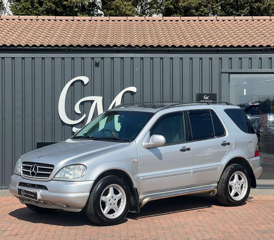 Mercedes-Benz M Class 3.2 Ml320 Grey