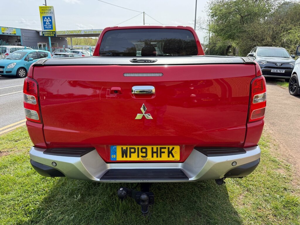 Mitsubishi L200 2.4 Di-d Dc Warrior Pickup Double Cab A WP19HFK Red #5