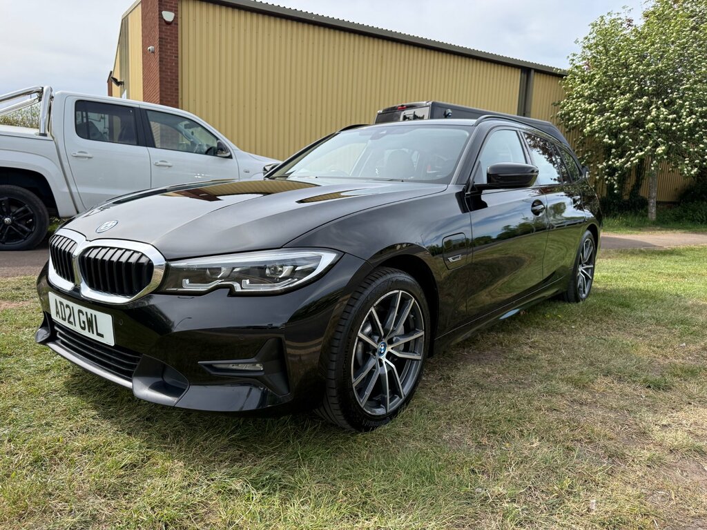 BMW 3 Series 2.0 330E 12Kwh Sport Pro Touring Plug-i Black