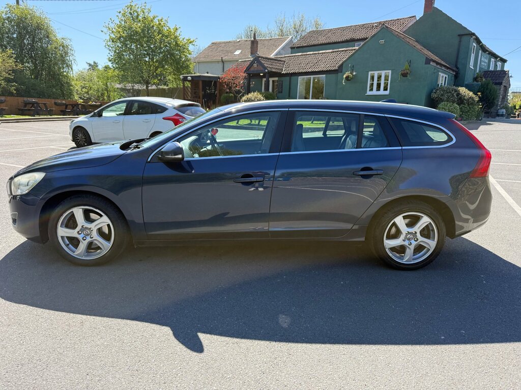 Volvo V60 2.4 D5 Se Lux Estate Geartronic Euro 5 Blue #5