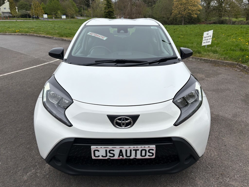 Toyota Aygo Vvt-i Pure WP22YKY White #2