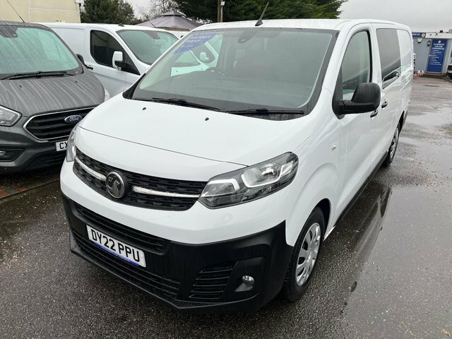 Vauxhall Vivaro 2.0 Turbo D 3100 Dynamic Crew Van L2 H1 Euro 6 S DY22PPU White #3