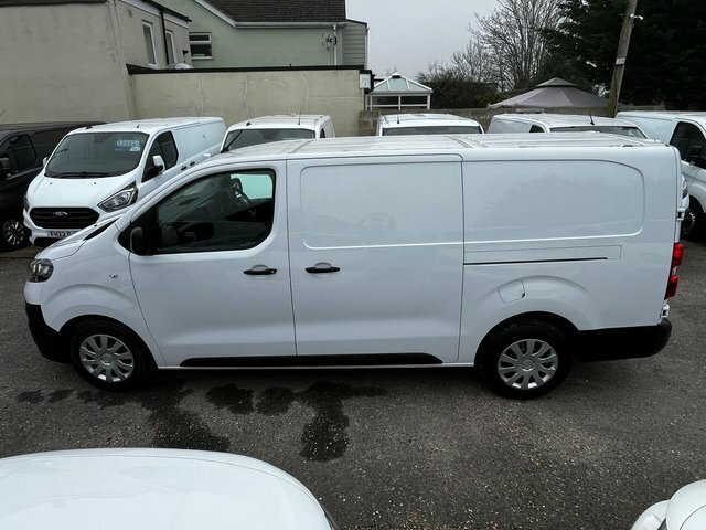 Vauxhall Vivaro 1.5 Turbo D 2900 Dynamic L2 H1 Euro 6 S S 6Dr DP22GYK White #5