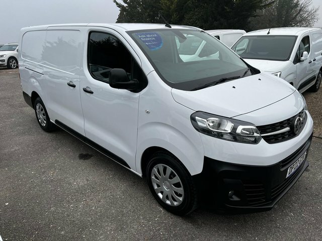 Vauxhall Vivaro 1.5 Turbo D 2900 Dynamic L2 H1 Euro 6 S S 6Dr DP22GYK White #3