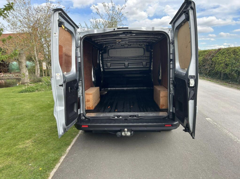 Renault Trafic 2.0 Dci Blue Ll30 Sport L2, 52,600 Miles #3