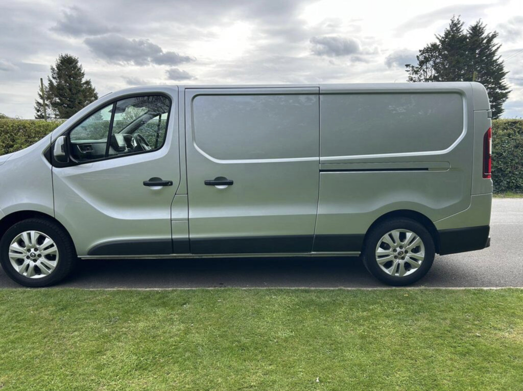 Renault Trafic 2.0 Dci Blue Ll30 Sport L2, 52,600 Miles #6