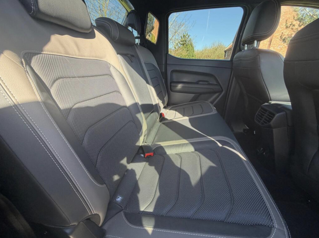 Volkswagen Amarok 2.0 Tdi Style 4Motion, 8,000 Miles #6
