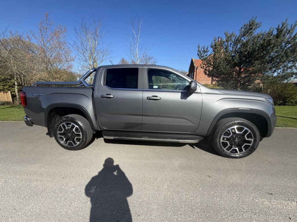 Volkswagen Amarok 2.0 Tdi Style 4Motion, 8,000 Miles #2