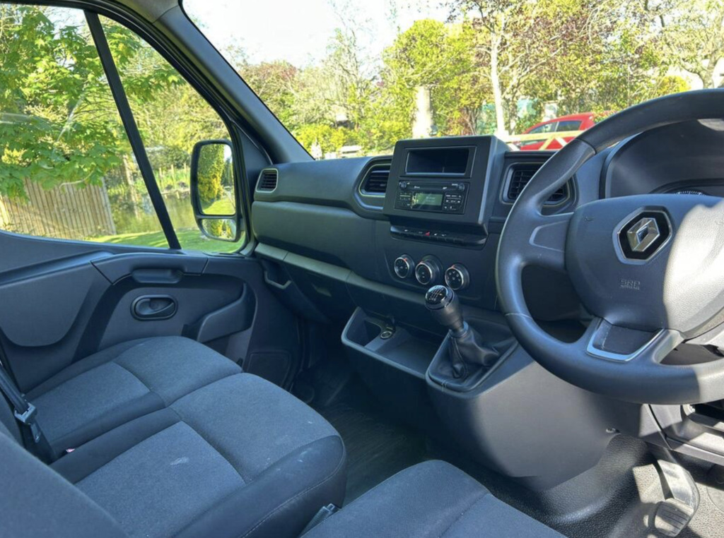Renault Master 2.3 Dci 35 Business Fwd Lwb Medium Roof, 67,300 M   #4