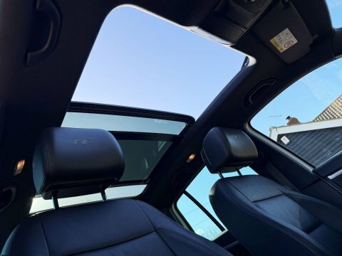 Volkswagen Tiguan 2016 16 2.0 SP16DDJ White #3