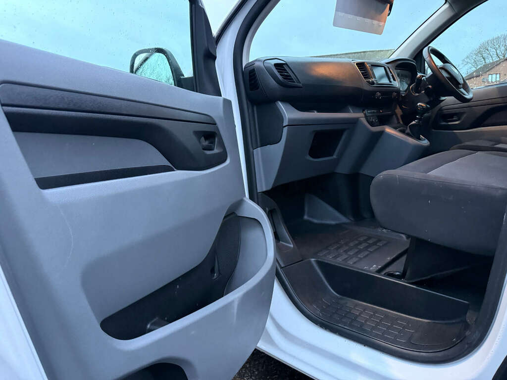 Vauxhall Vivaro F2900 Prime L2 Choice DP23HRW White #2