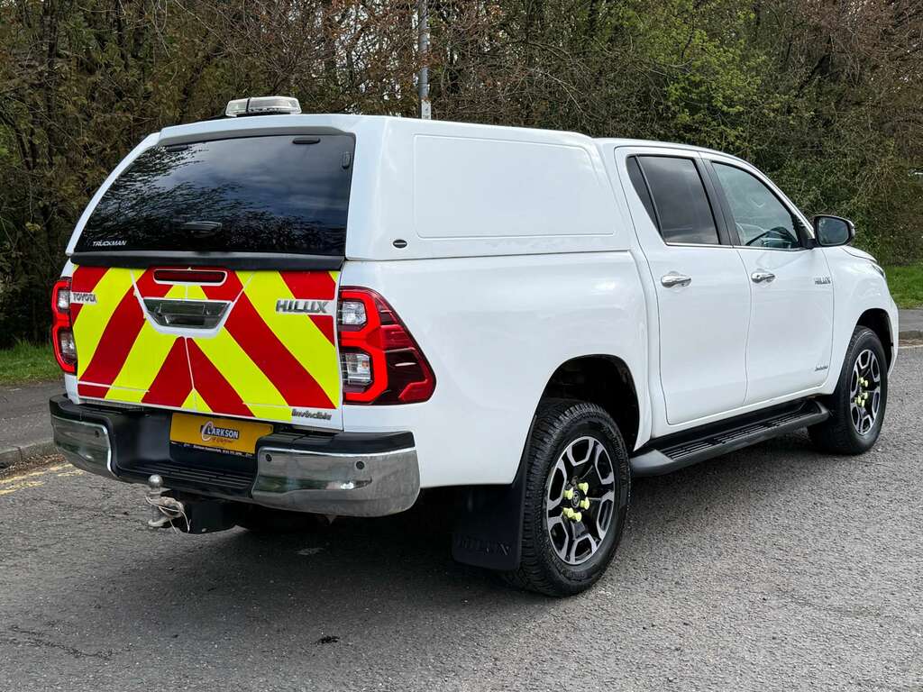 Toyota HILUX Hilux Invincible D-4d 4Wd Double Cab 4X4 5 Do White #3