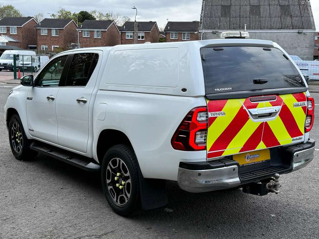 Toyota HILUX Hilux Invincible D-4d 4Wd Double Cab 4X4 5 Do White #4