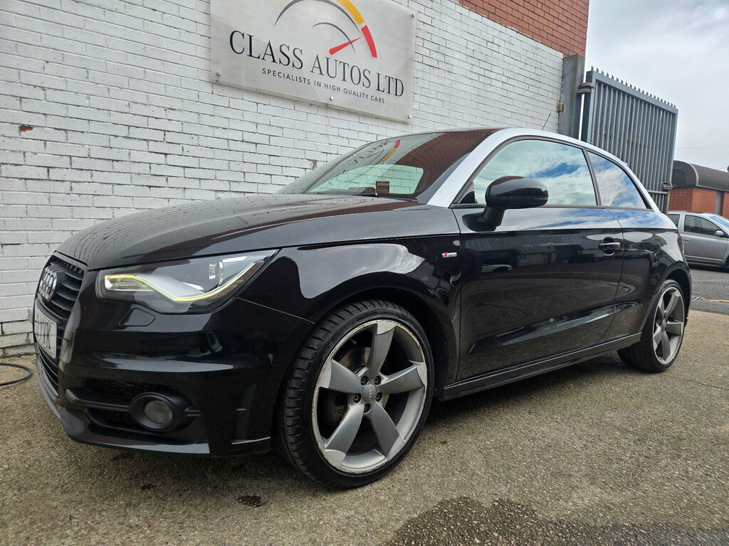 Audi A1 2.0 Tdi Black Edition Euro 5 Ss Black #3
